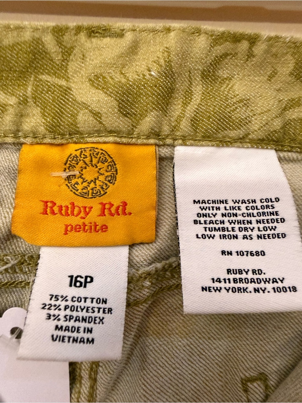 Ruby Rd. Olive Floral Capri - Picture 3 of 3